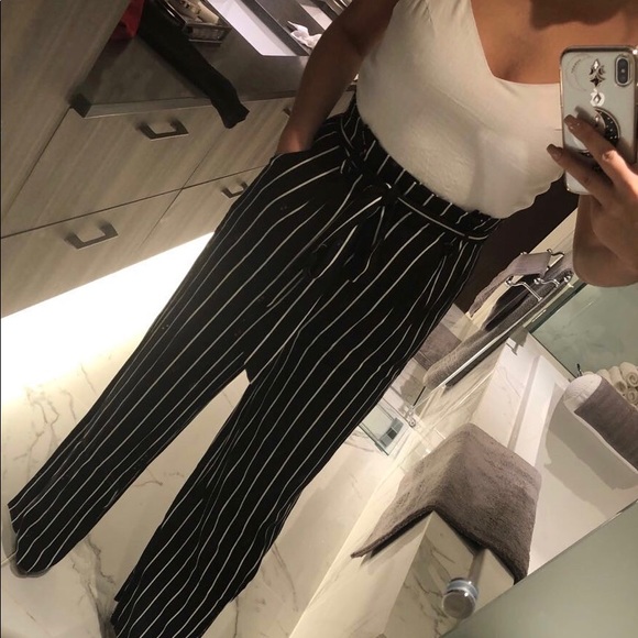 Black and white striped jumpsuit - Picture 5 of 5